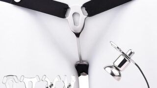 Amazon – KKSEXY男の娘用貞操帯 フラット貞操体 ステンレス鋼貞操ロック 隠れたウェアラブル貞操装置コック逃げることを防…
